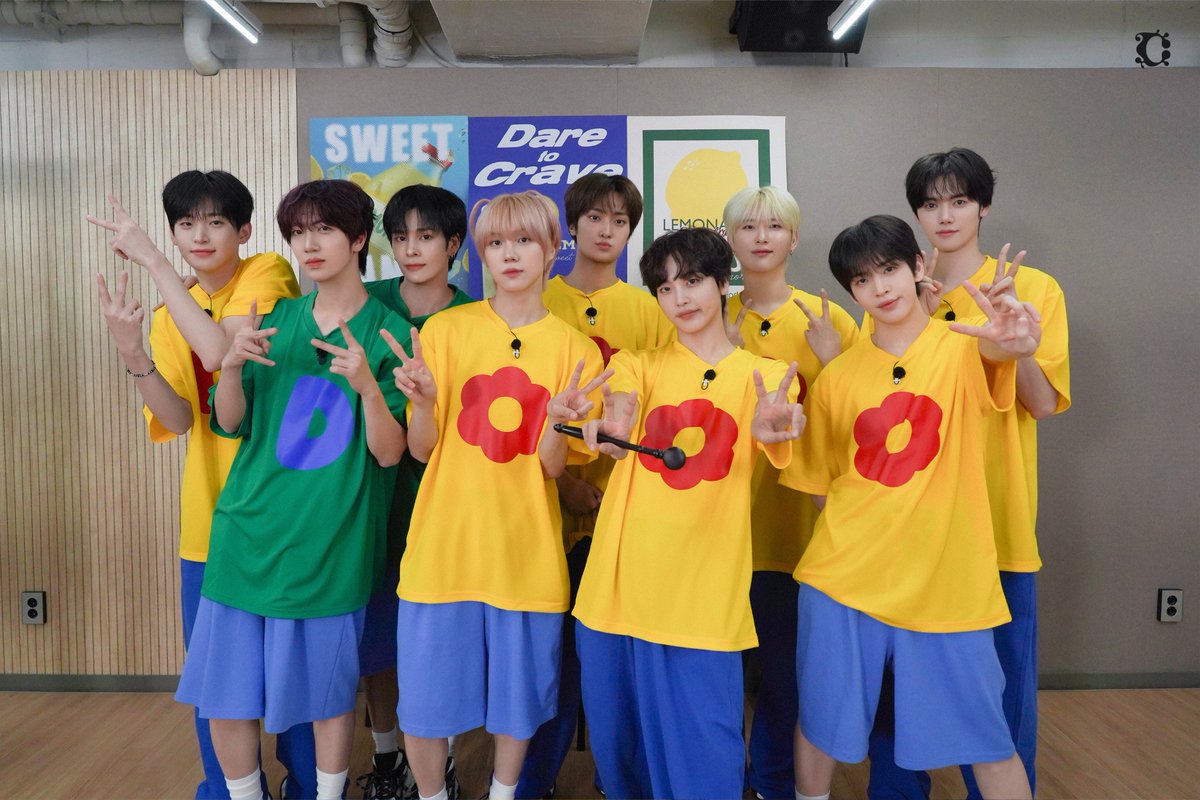 CRAVITY的幕後花絮