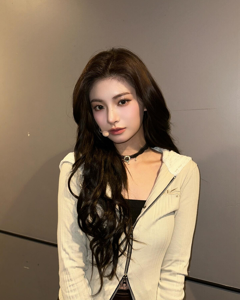 Latest photo of Yiren (EVERGLOW)