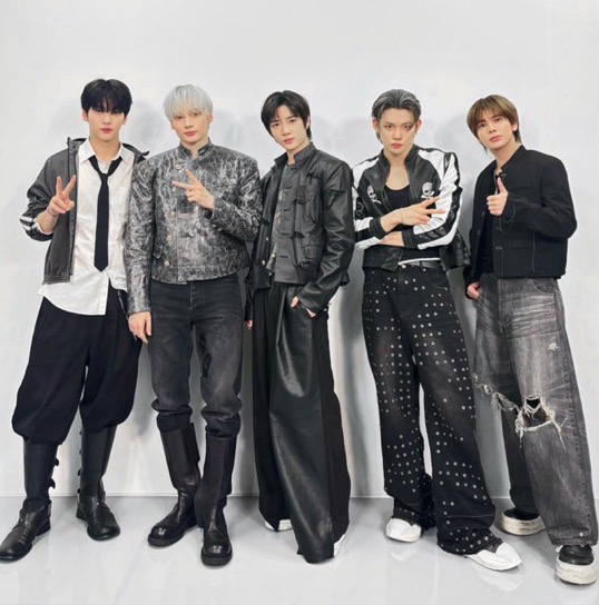 Behind-the-scenes cut of TOMORROW X TOGETHER