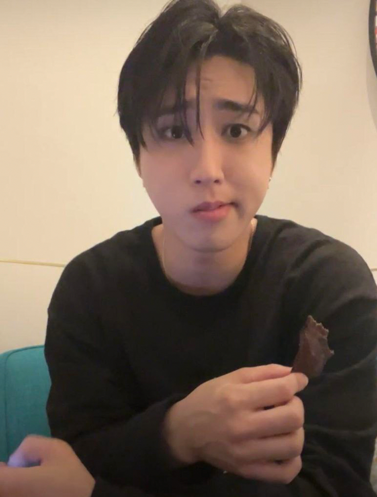 Latest photo of HAN (Stray Kids)