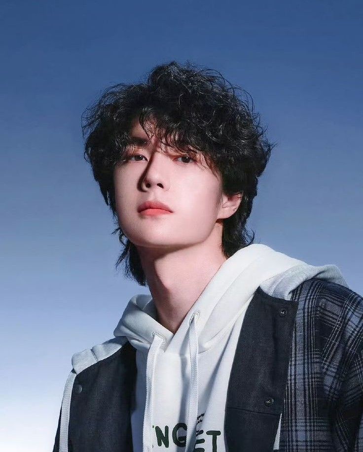 Latest photo of Wang Yibo