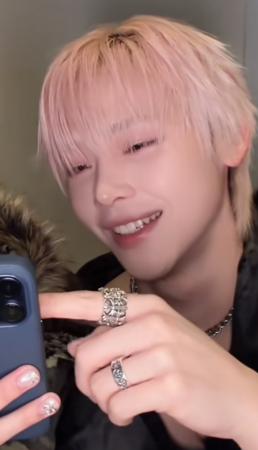 Behind-the-scenes cut of Nicholas (&TEAM)