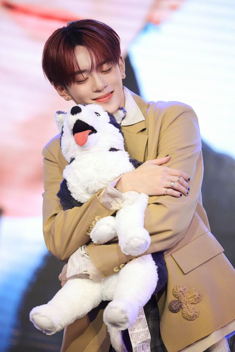 A moment captured by VERIVERY's fan