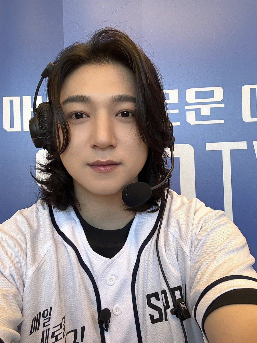 Behind-the-scenes cut of DAY6