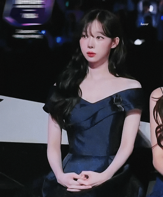 Winter (aespa)的最新照片