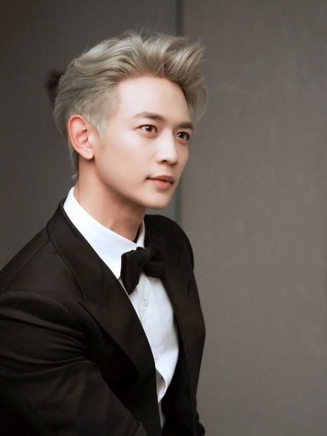Recent activity shot of Minho (SHINee)