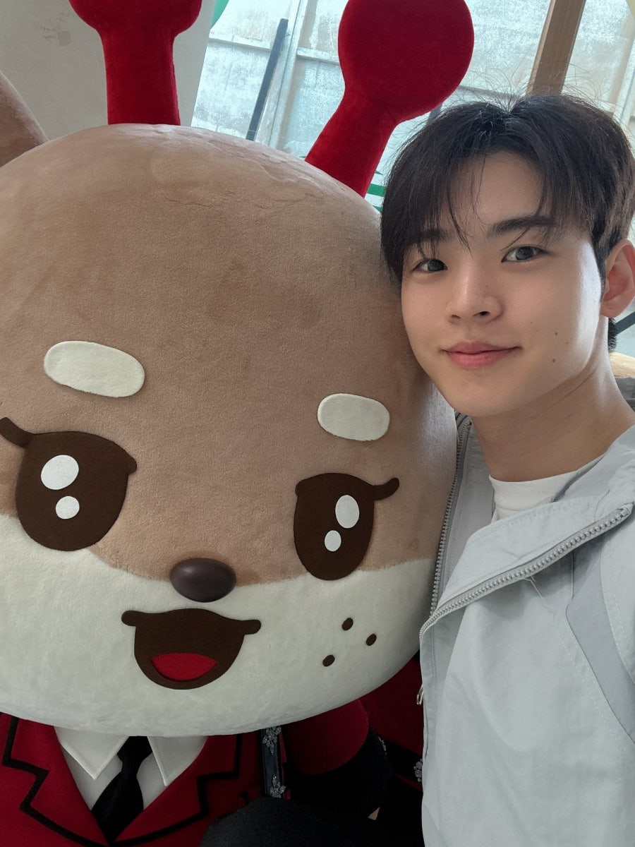 A moment captured by Hyojin (ONF)'s fan