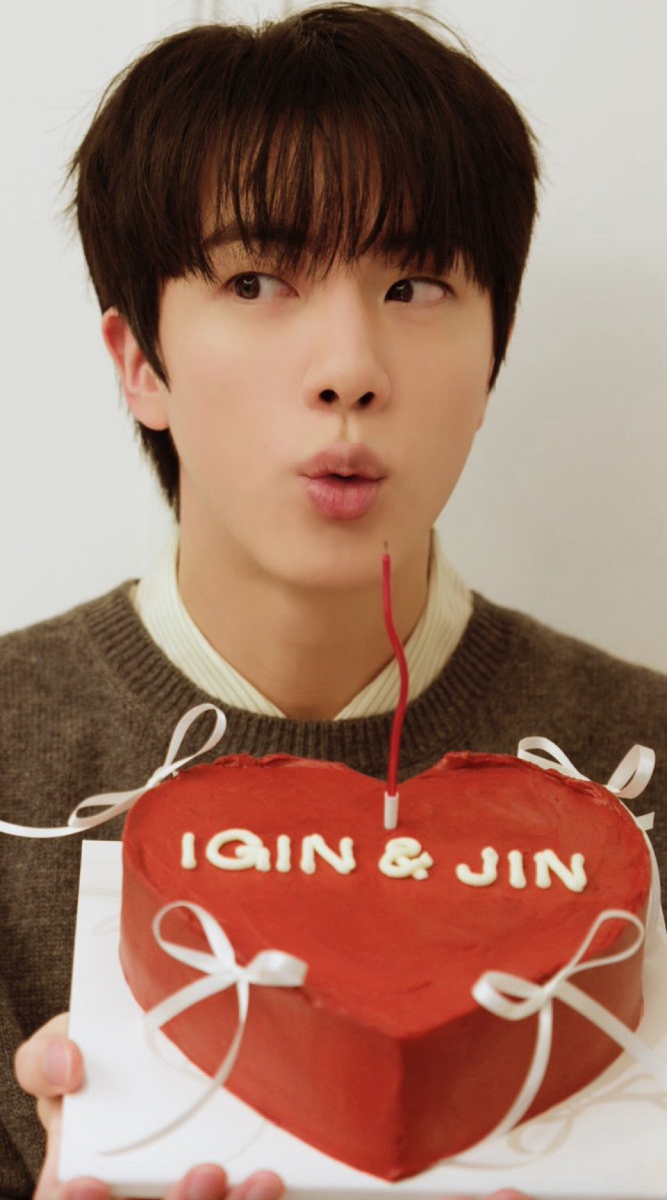 Foto terbaru Jin (BTS)