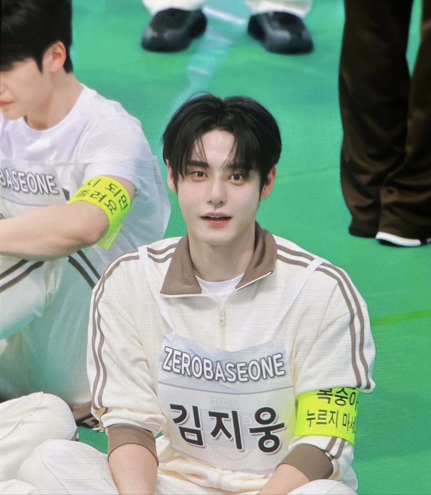 Behind-the-scenes cut of Kim Jiwoong (ZEROBASEONE)