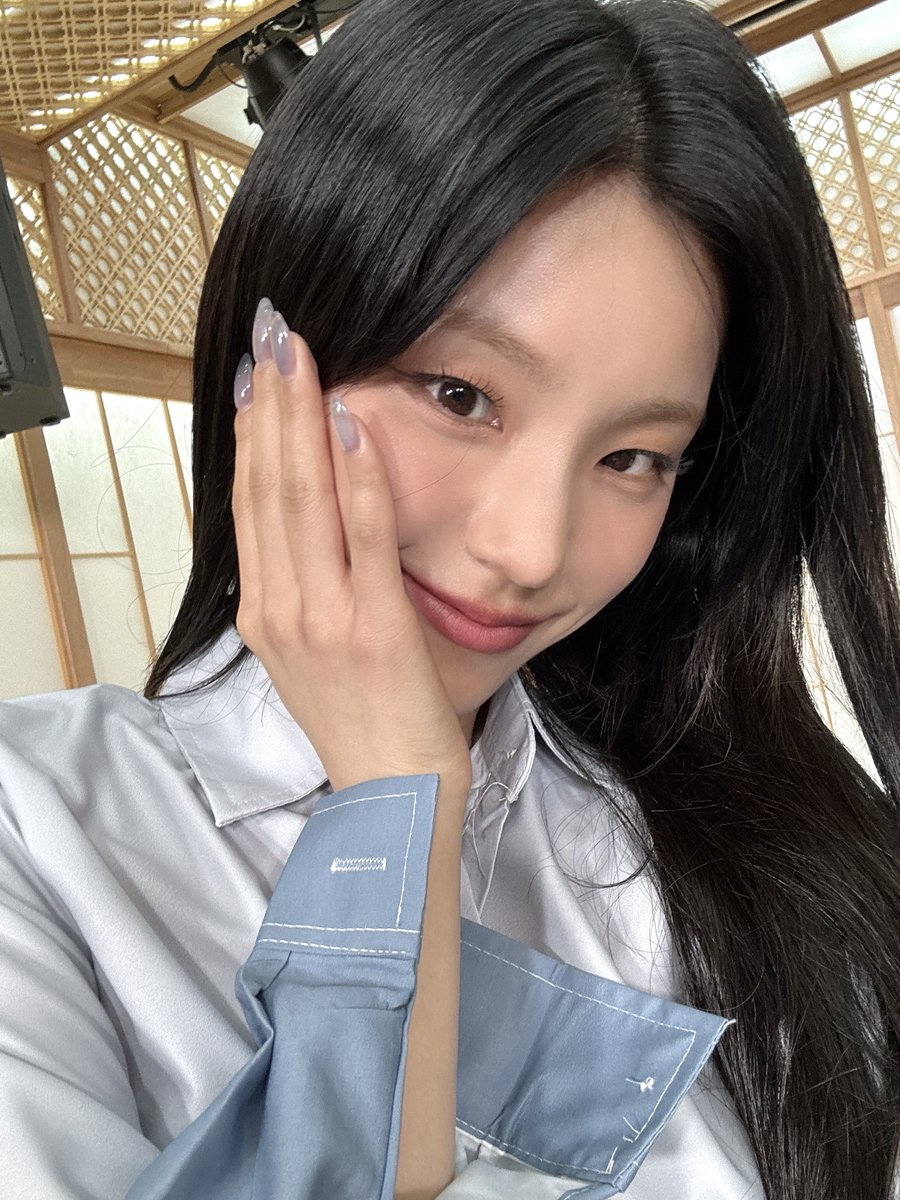 Behind-the-scenes cut of ITZY