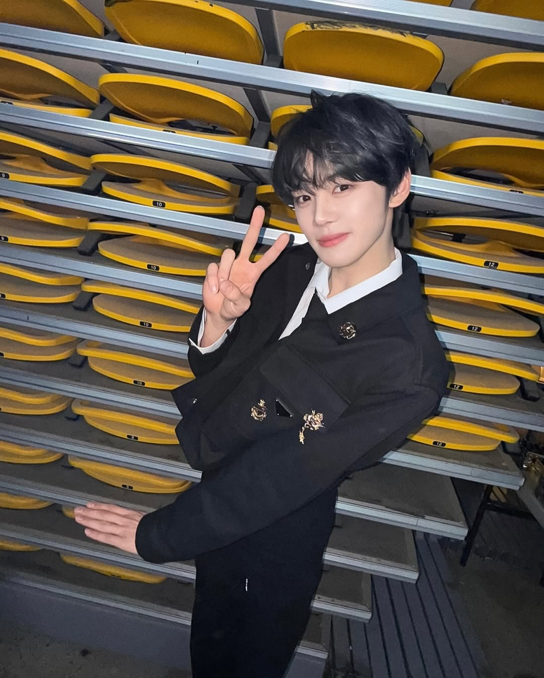 Latest photo of Kim Gyuvin (ZEROBASEONE)
