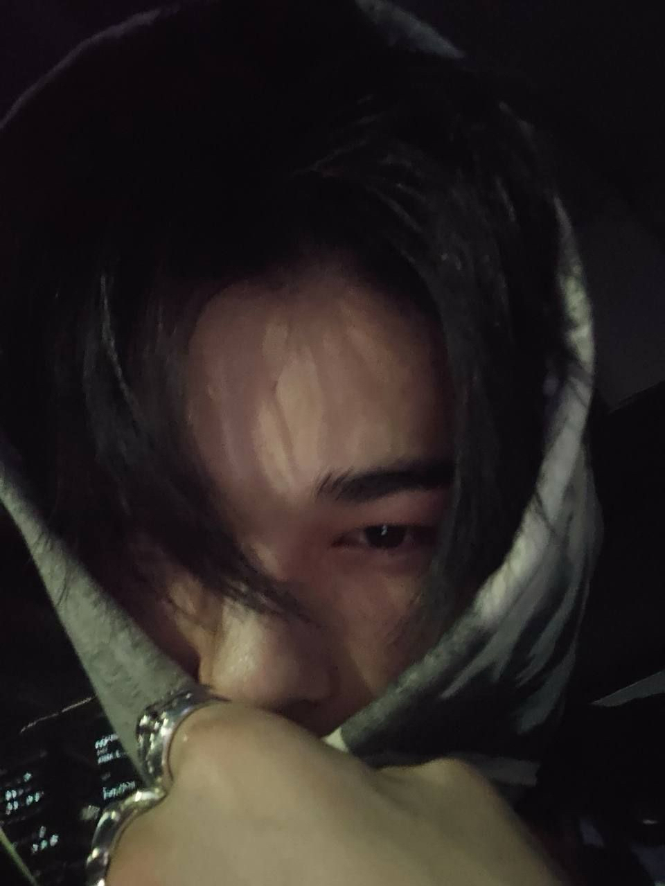 NI-KI (ENHYPEN)的最新照片