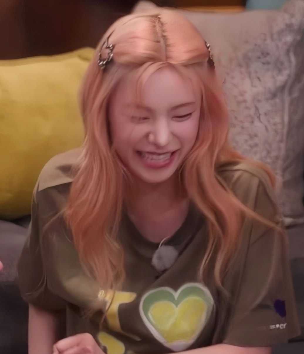 Behind-the-scenes cut of Yeji (ITZY)