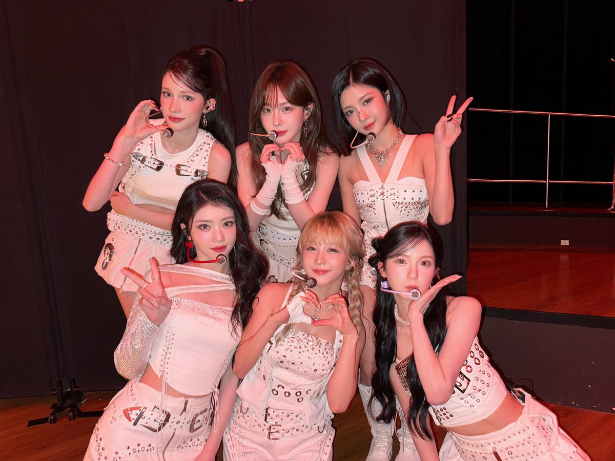 A moment captured by Kep1er's fan