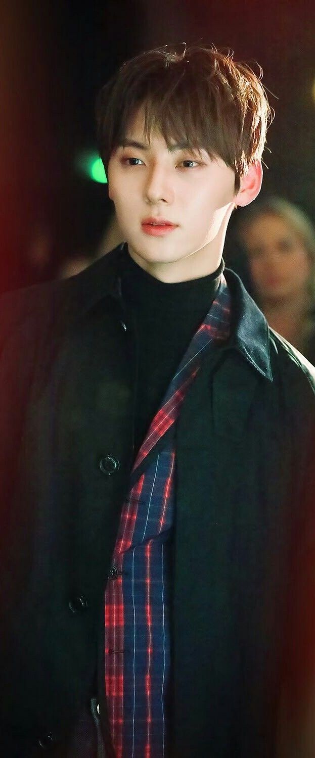 A heartfelt wallpaper shared by Hwang Minhyun's fans