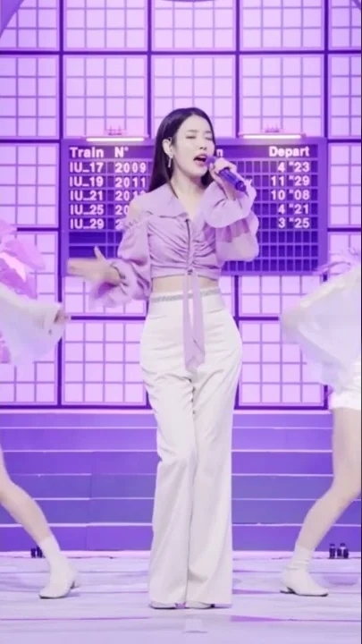Behind-the-scenes cut of IU