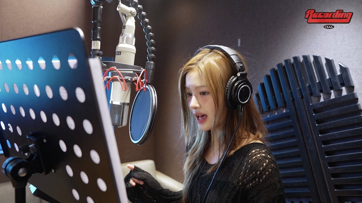 A moment captured by NMIXX's fan