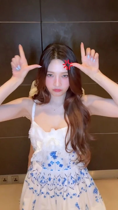 Latest photo of Seulgi (Red Velvet)