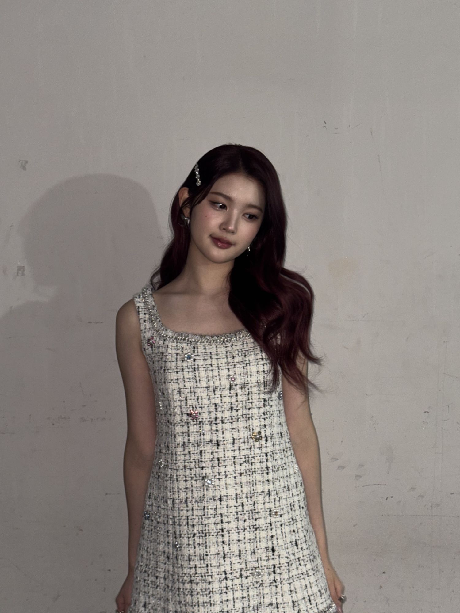 Behind-the-scenes cut of A-na (Hearts2Hearts)