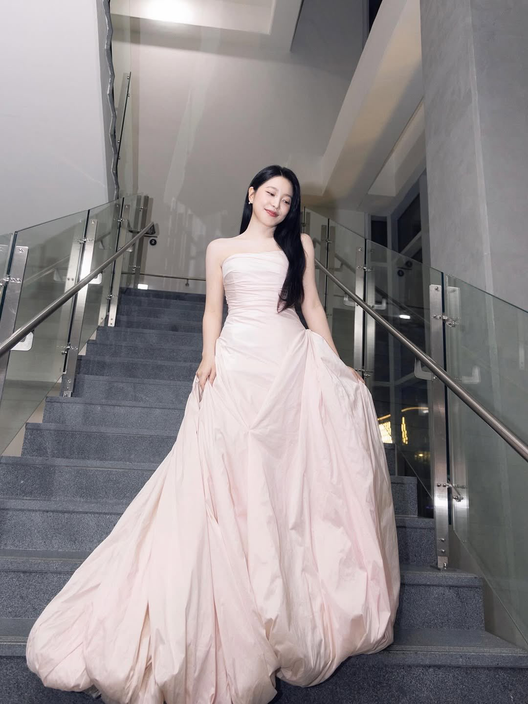 Behind-the-scenes cut of Yeri (Red Velvet)