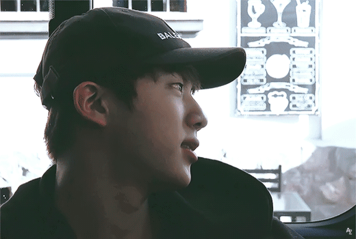 진 (방탄소년단)의 비하인드 컷