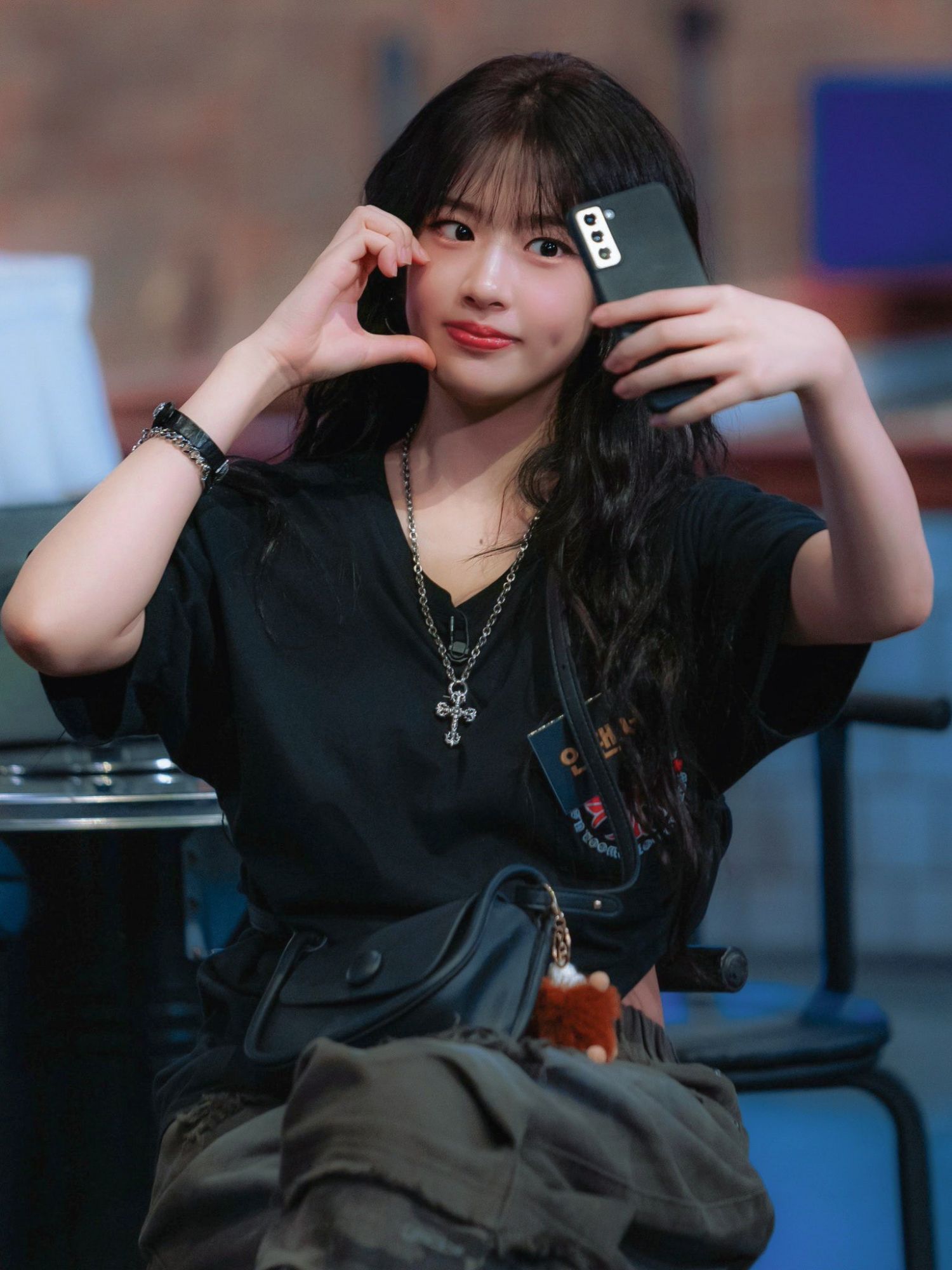A moment captured by An Yujin (IVE)'s fan