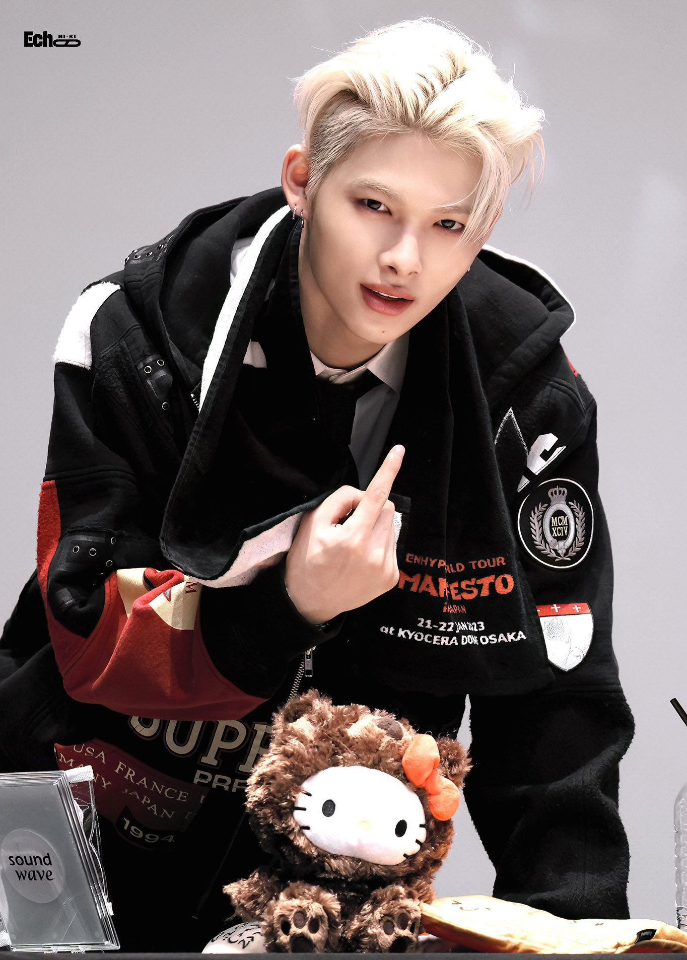 ニキ (ENHYPEN)の舞台裏ショット