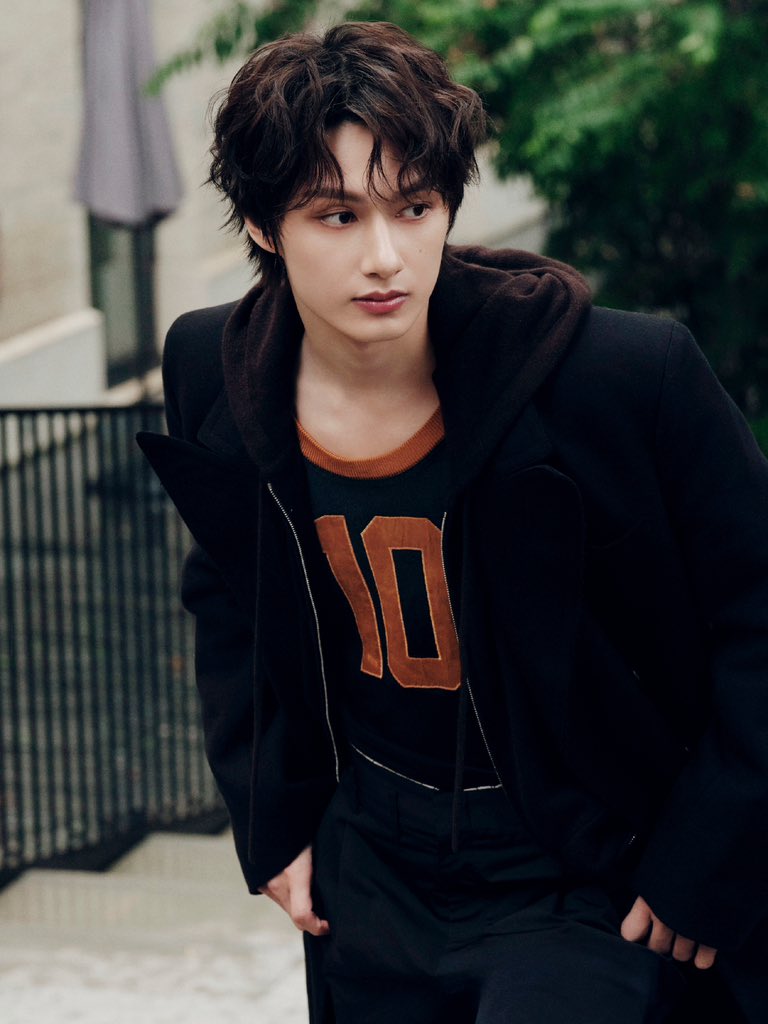 Latest photo of Jun (SEVENTEEN)