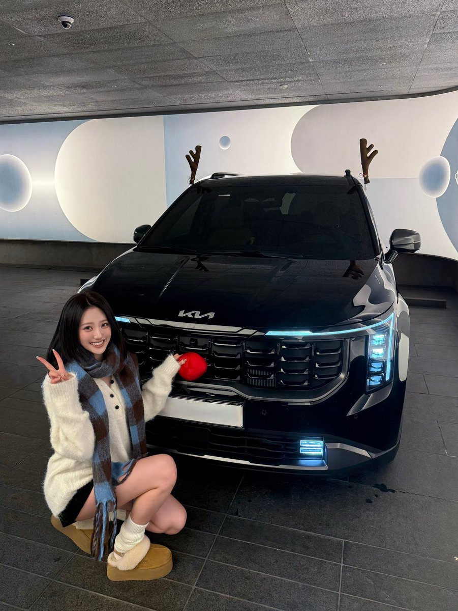 A moment captured by H1-KEY's fan