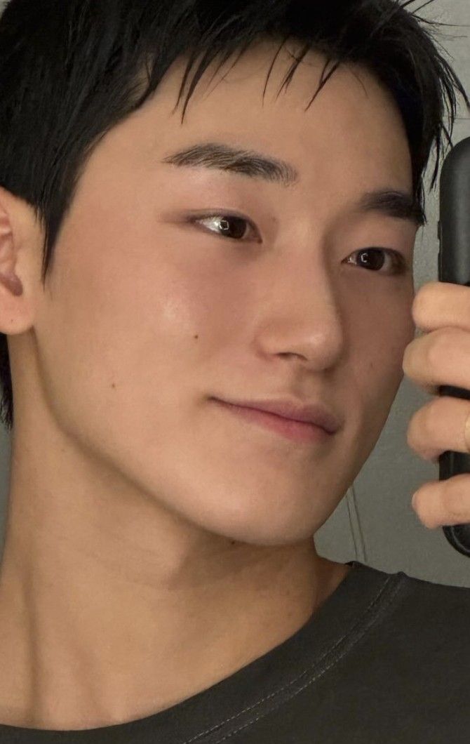 Behind-the-scenes cut of San (ATEEZ)