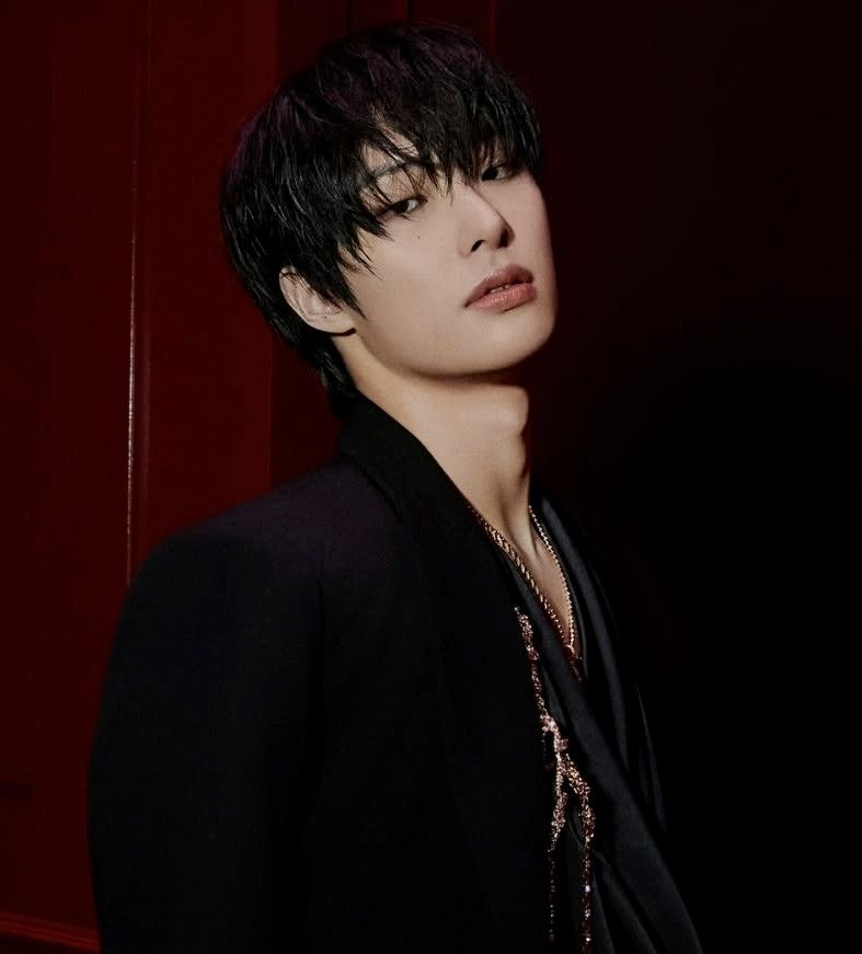 Behind-the-scenes cut of Mingi (ATEEZ)