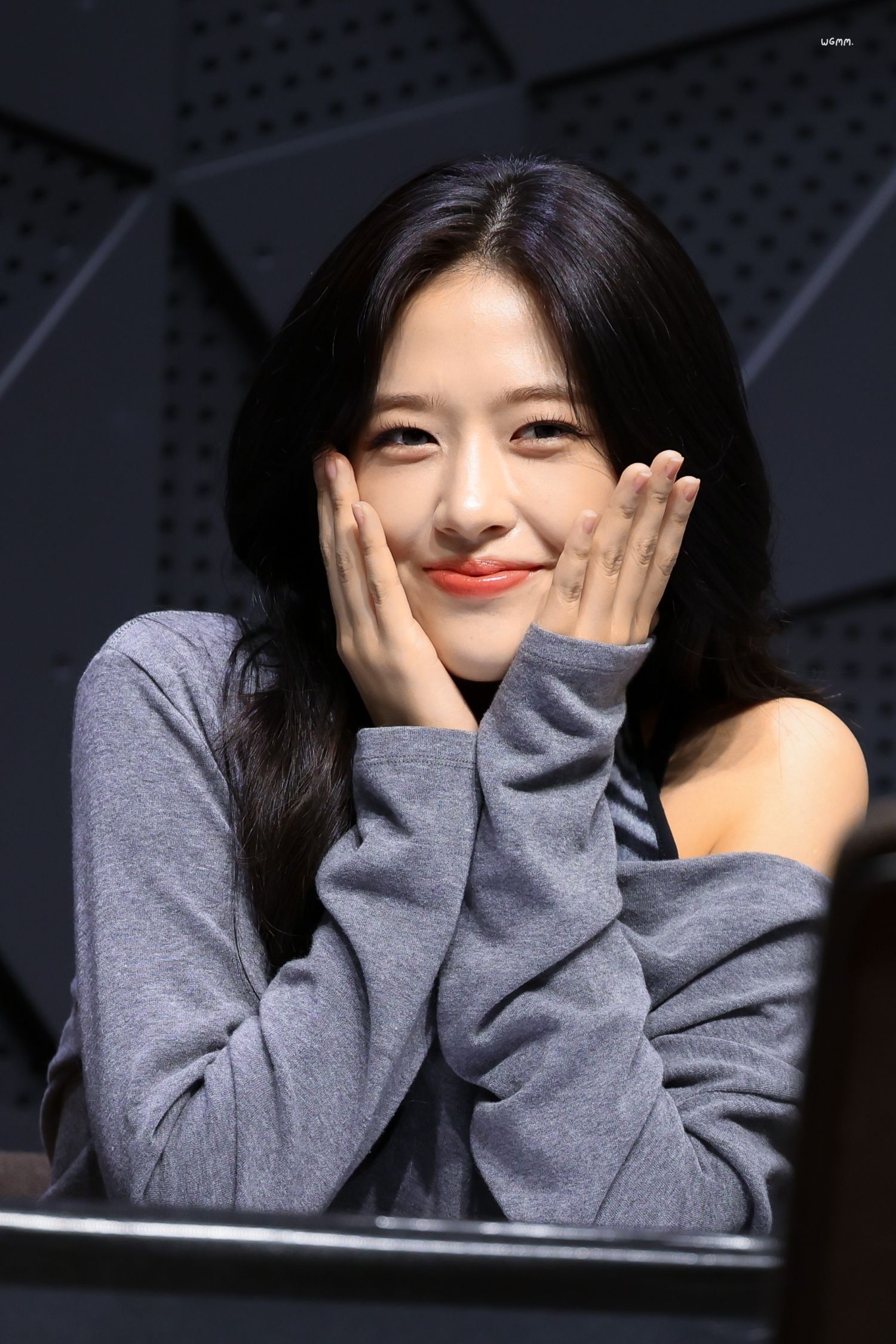 안유진 (IVE)의 비하인드 컷