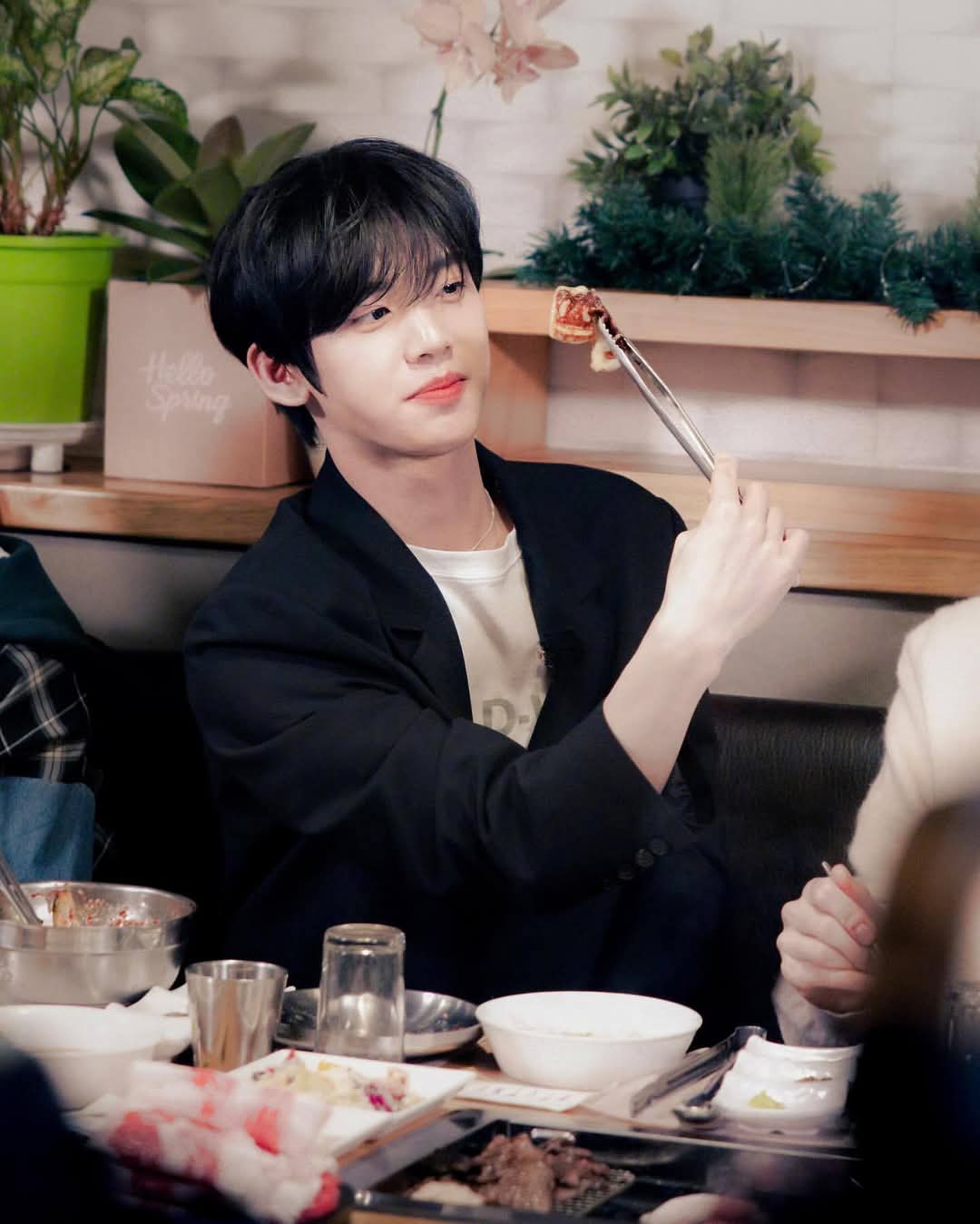 Latest photo of Han Yujin (ZEROBASEONE)