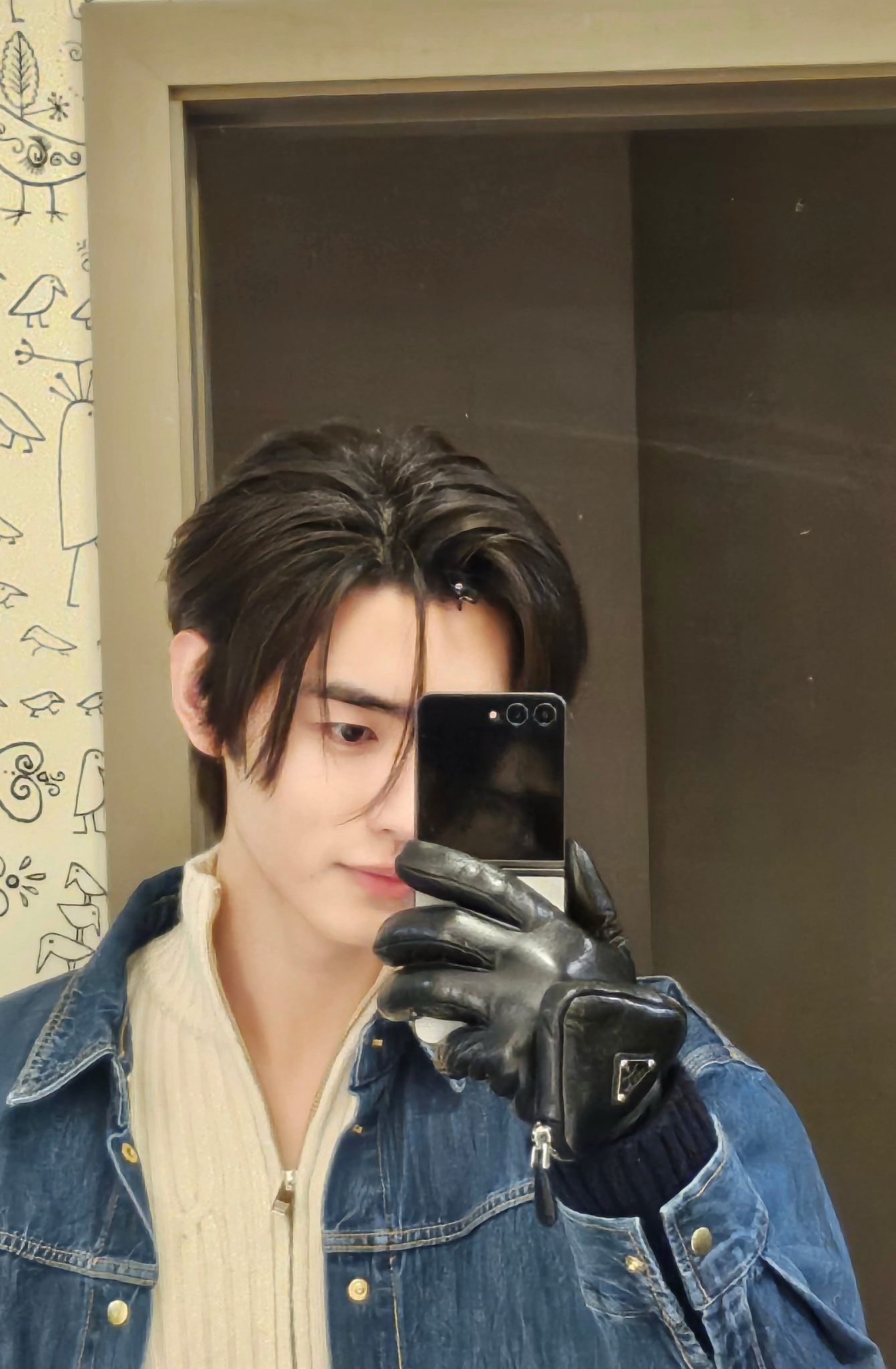 Recent activity shot of Sunghoon (ENHYPEN)