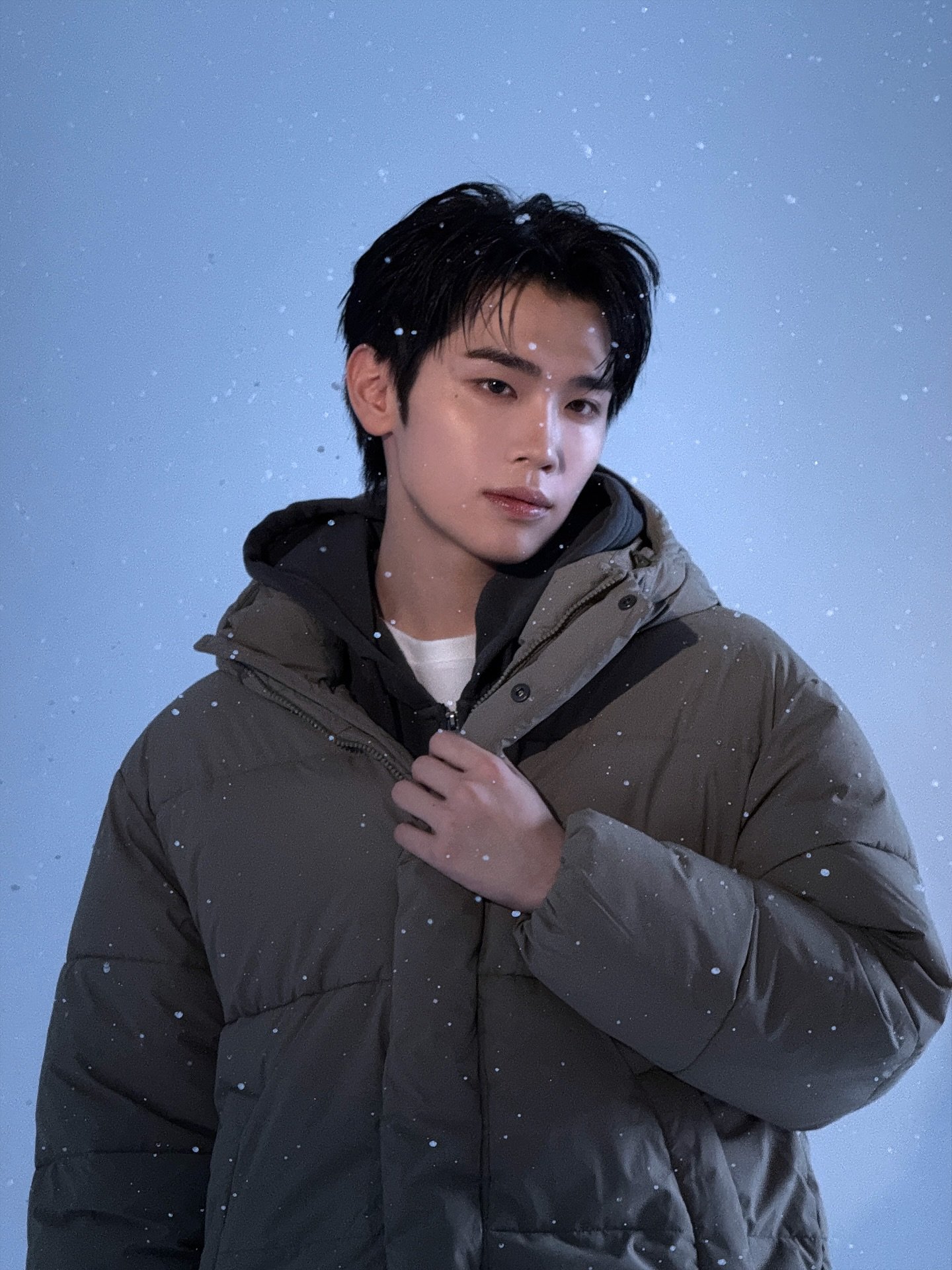 Latest photo of Kim Taerae (ZEROBASEONE)