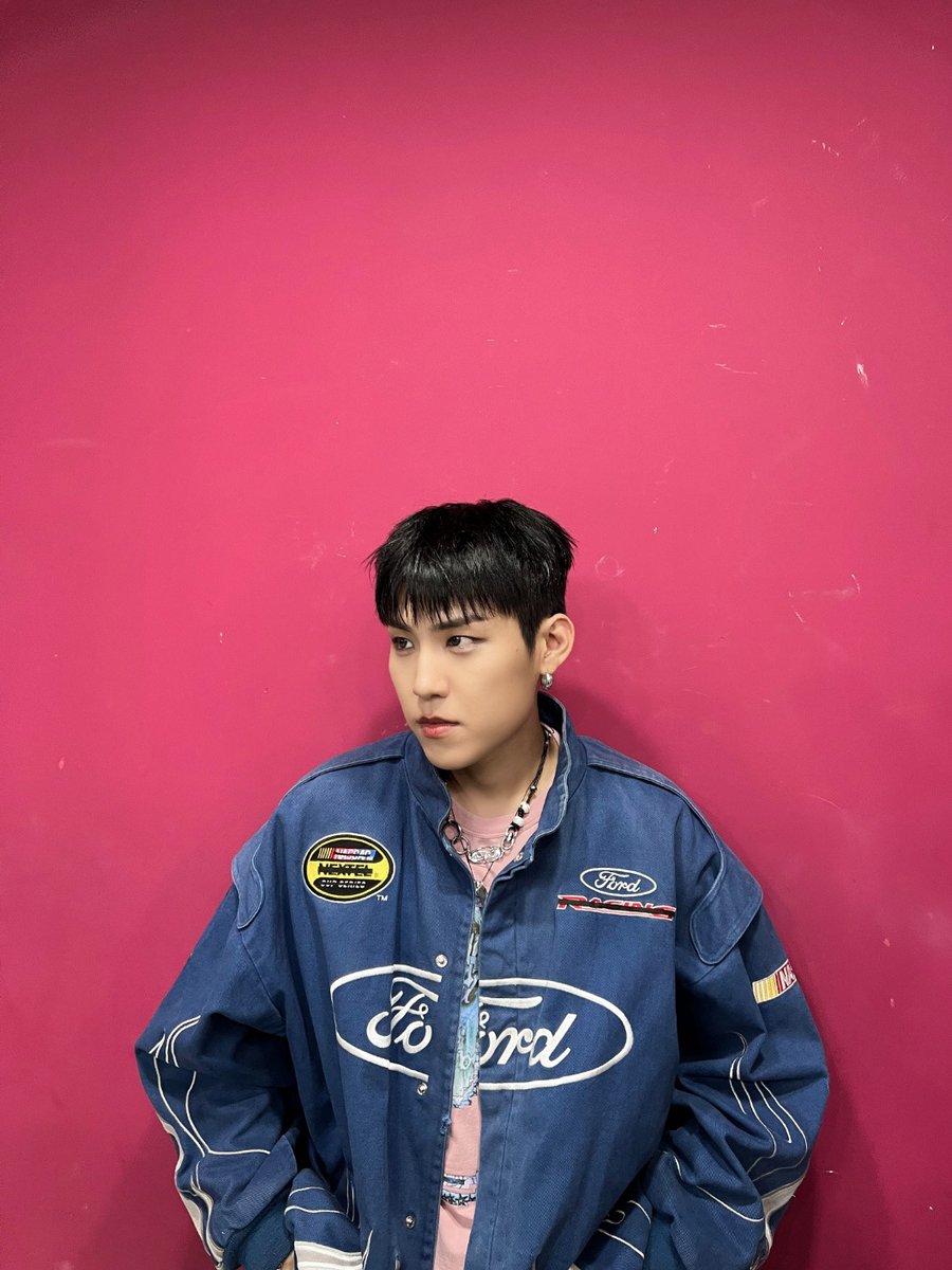 Behind-the-scenes cut of AB6IX