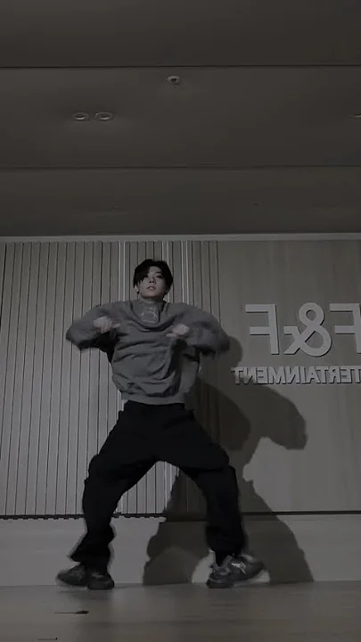 Today's most popular wallpaper in the Park Han (AHOF) community