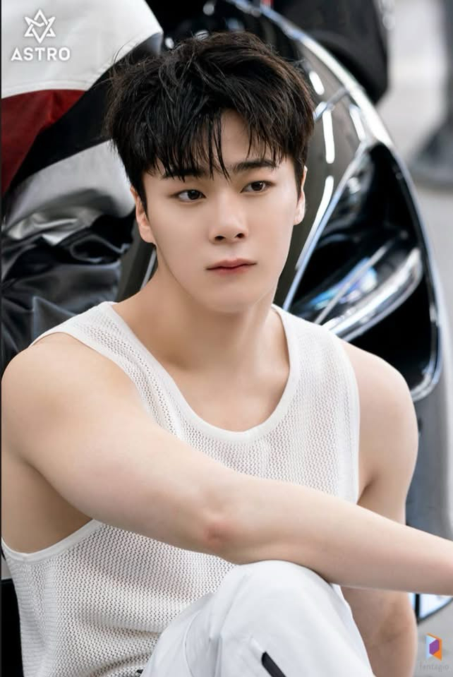 Recent activity shot of Moonbin (ASTRO)