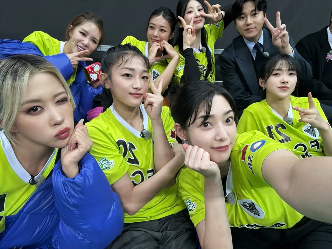 오늘 가장 핫한 케이팝 커뮤니티 피드