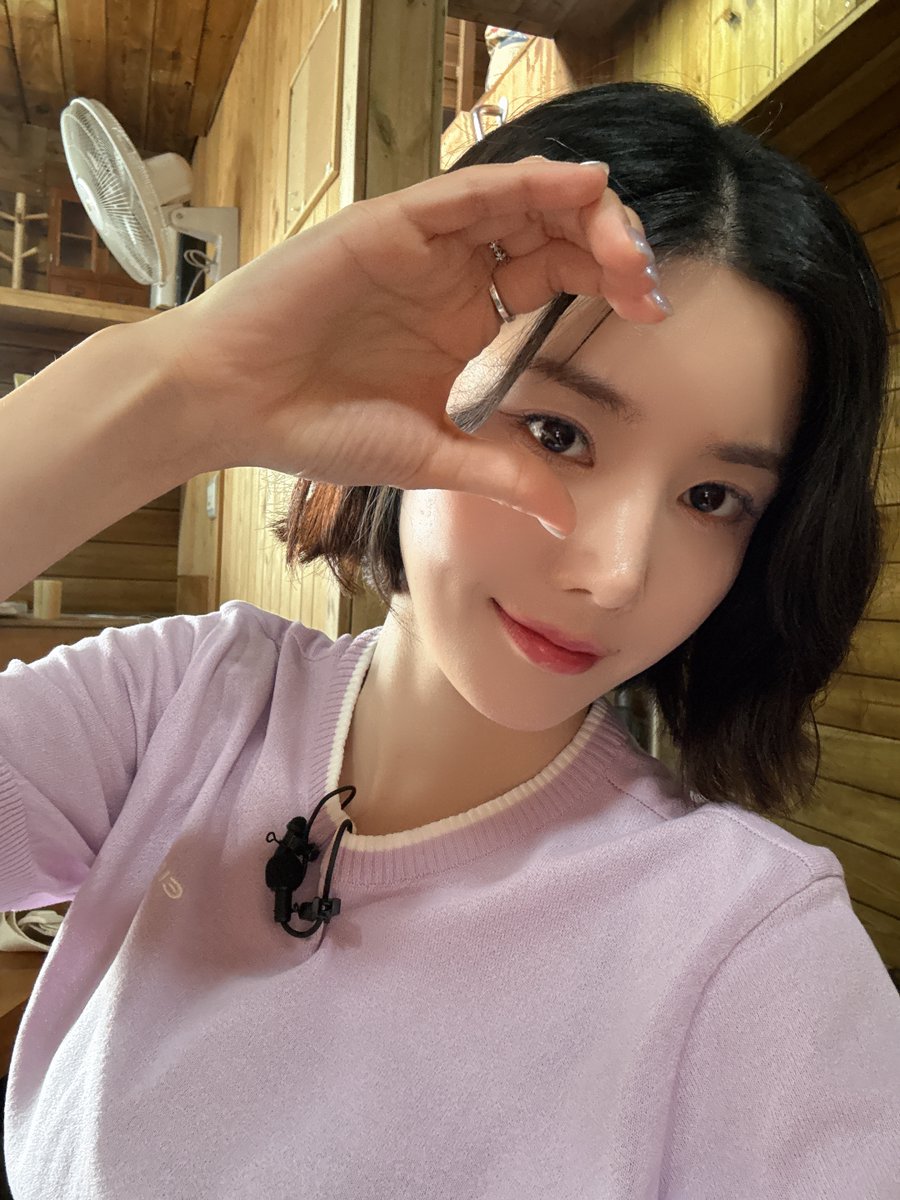 Behind-the-scenes cut of Kwon Eunbi