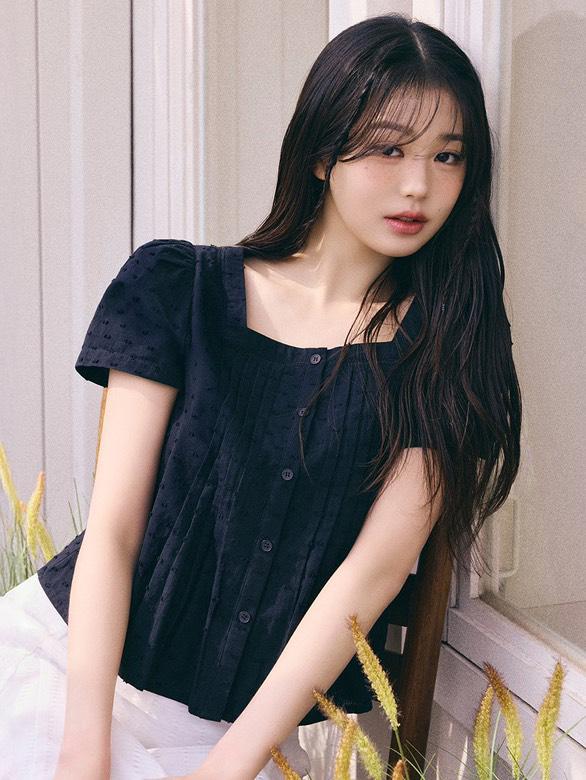 A moment captured by Jang Wonyoung (IVE)'s fan