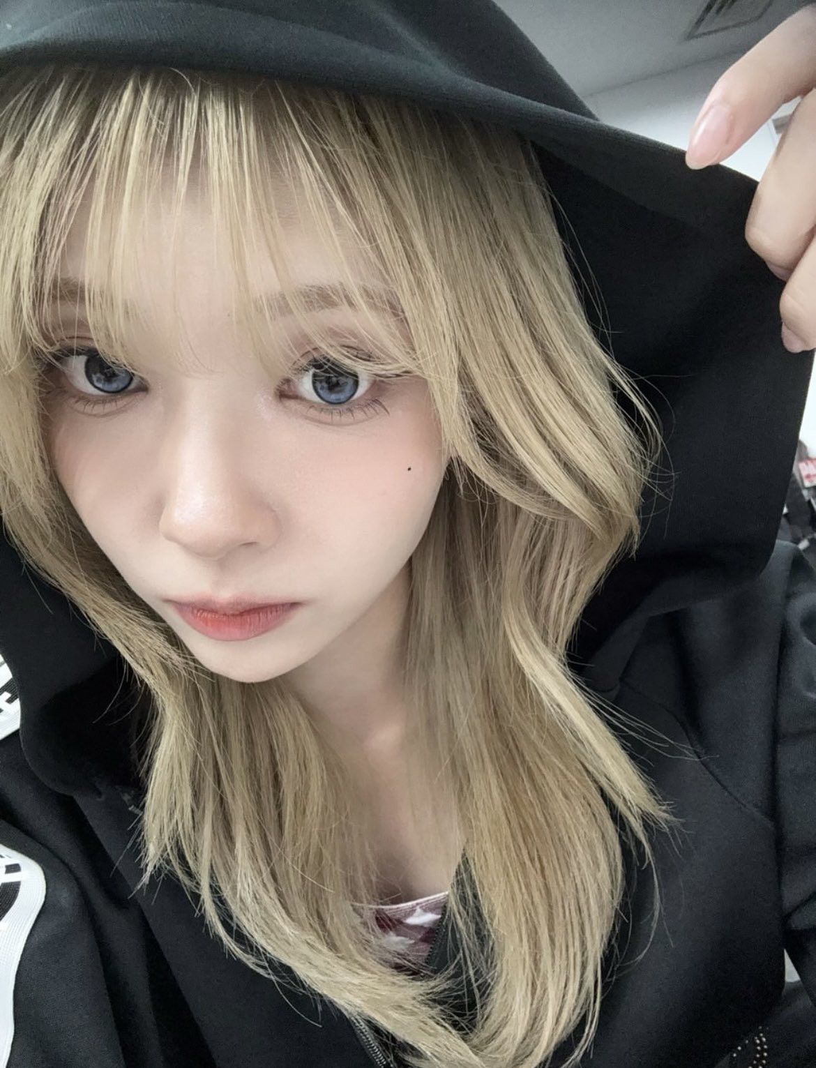 Latest photo of Mayuka (NiziU)