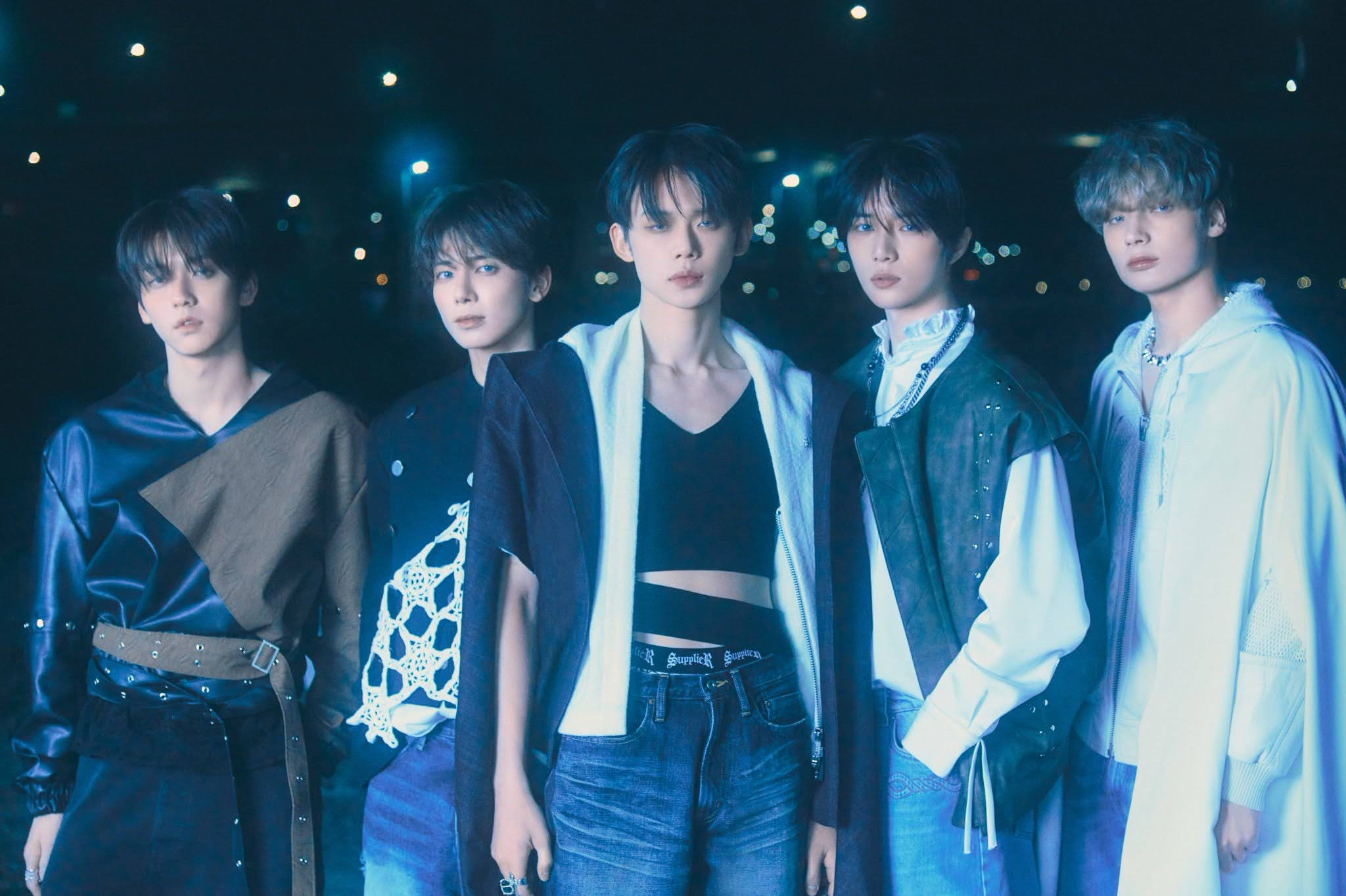 TOMORROW X TOGETHERの舞台裏ショット