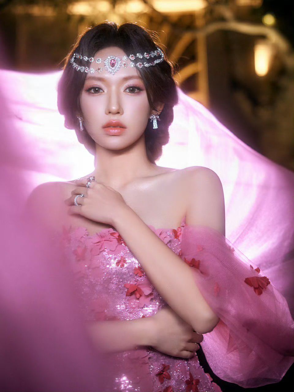 Behind-the-scenes cut of Cheng Xiao