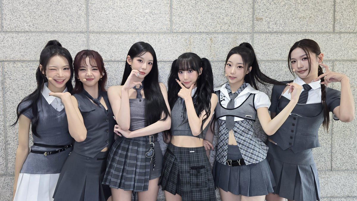 SECRET NUMBERの舞台裏ショット