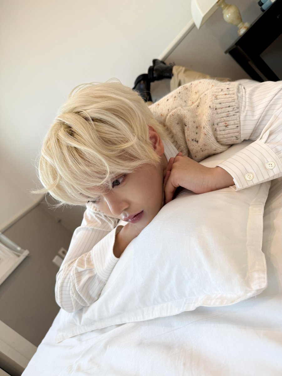 A moment captured by Jang Haneum's fan