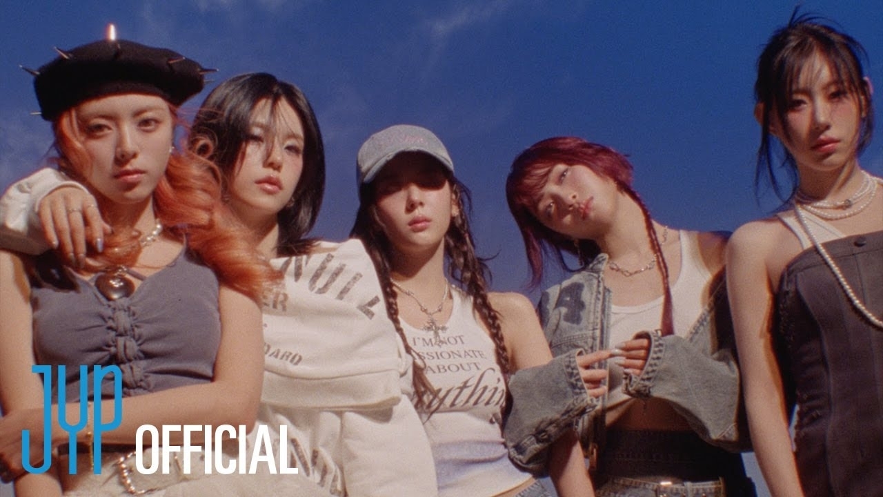 Behind-the-scenes cut of Ryujin (ITZY)