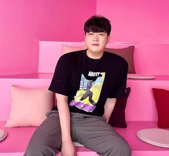 Behind-the-scenes cut of Shindong (Super Junior)