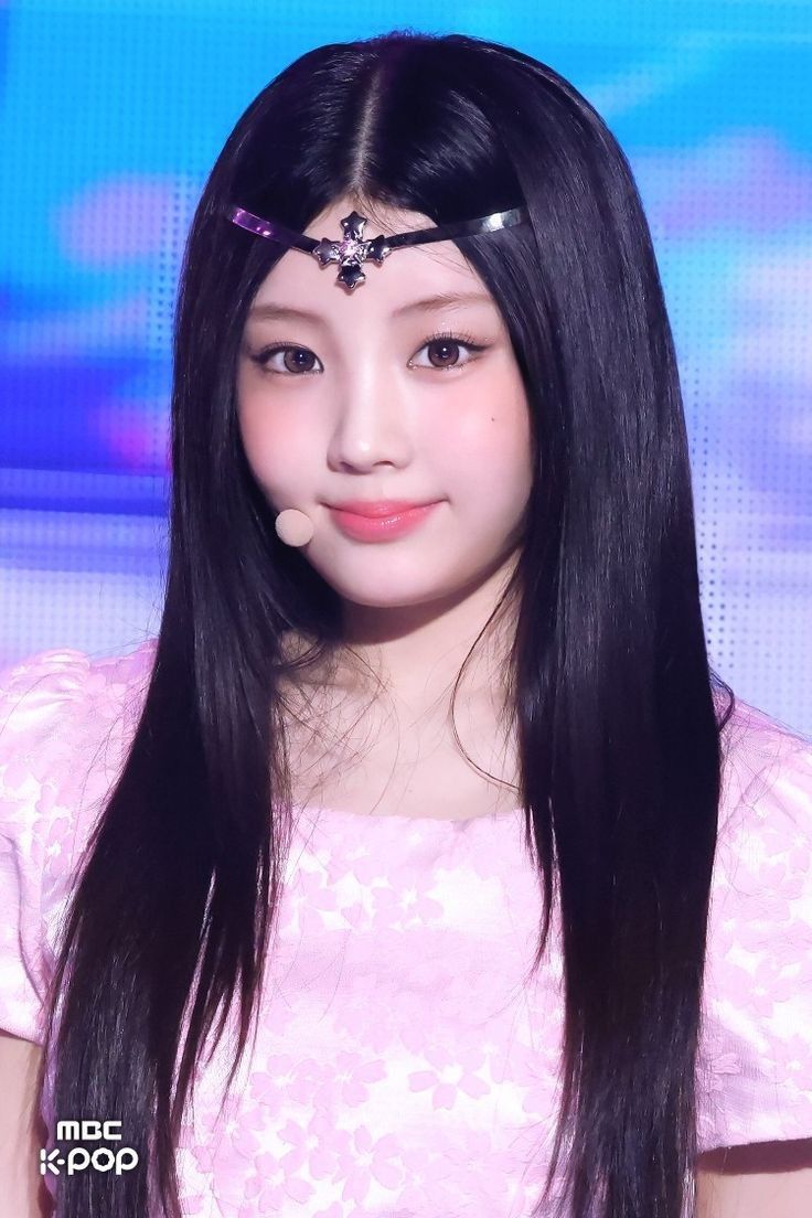 Latest photo of Wonhee (ILLIT)