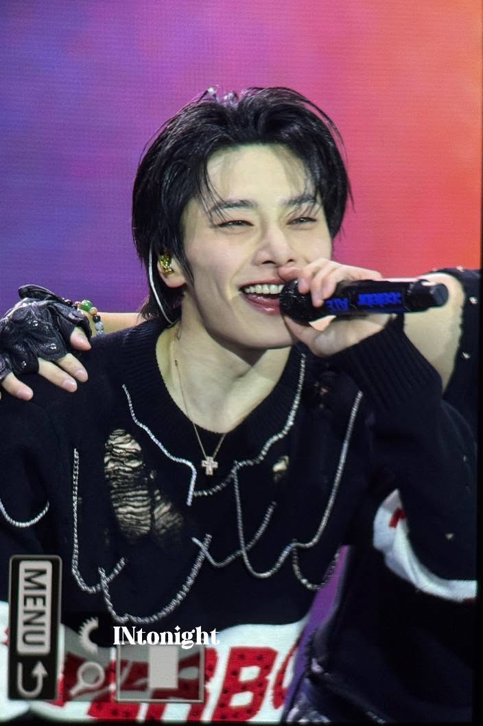 Behind-the-scenes cut of I.N (Stray Kids)